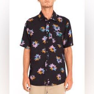 Volcom Mens Pleasure Cruise Short Sleeve Button Down Shirt
